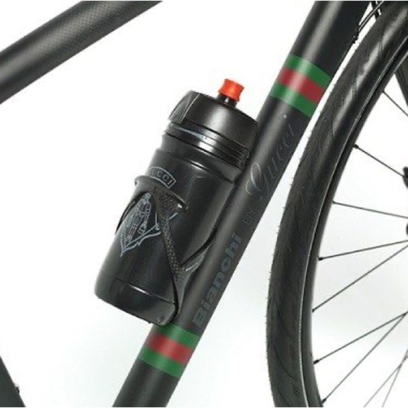 GUCCI x BIANCHI Black Crest Logo Water Bottle - Picture 5 of 11